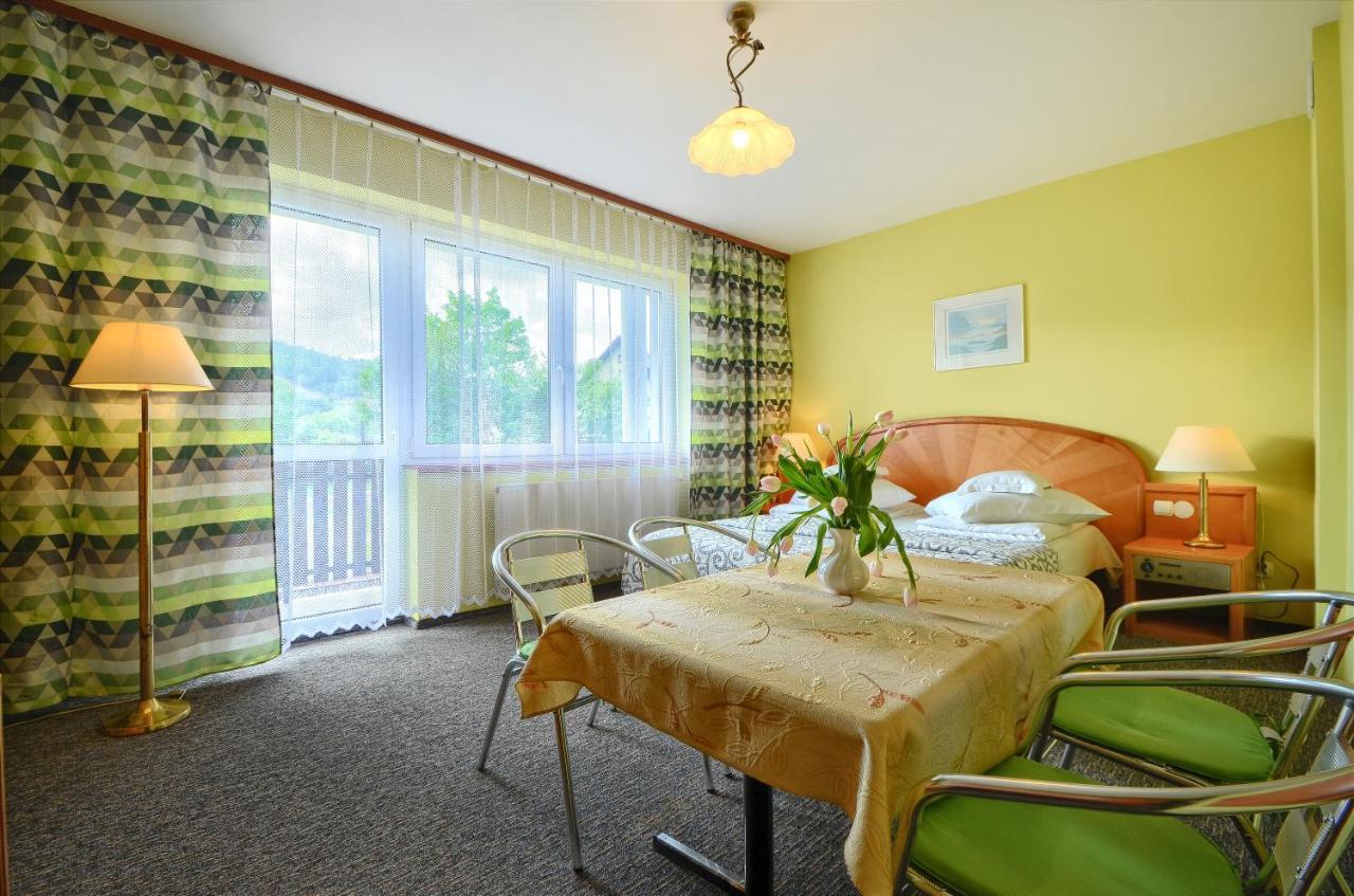 Willa Cyprys - Pokoje I Apartamenty Z Aneksami - Centrum Wisła Buitenkant foto