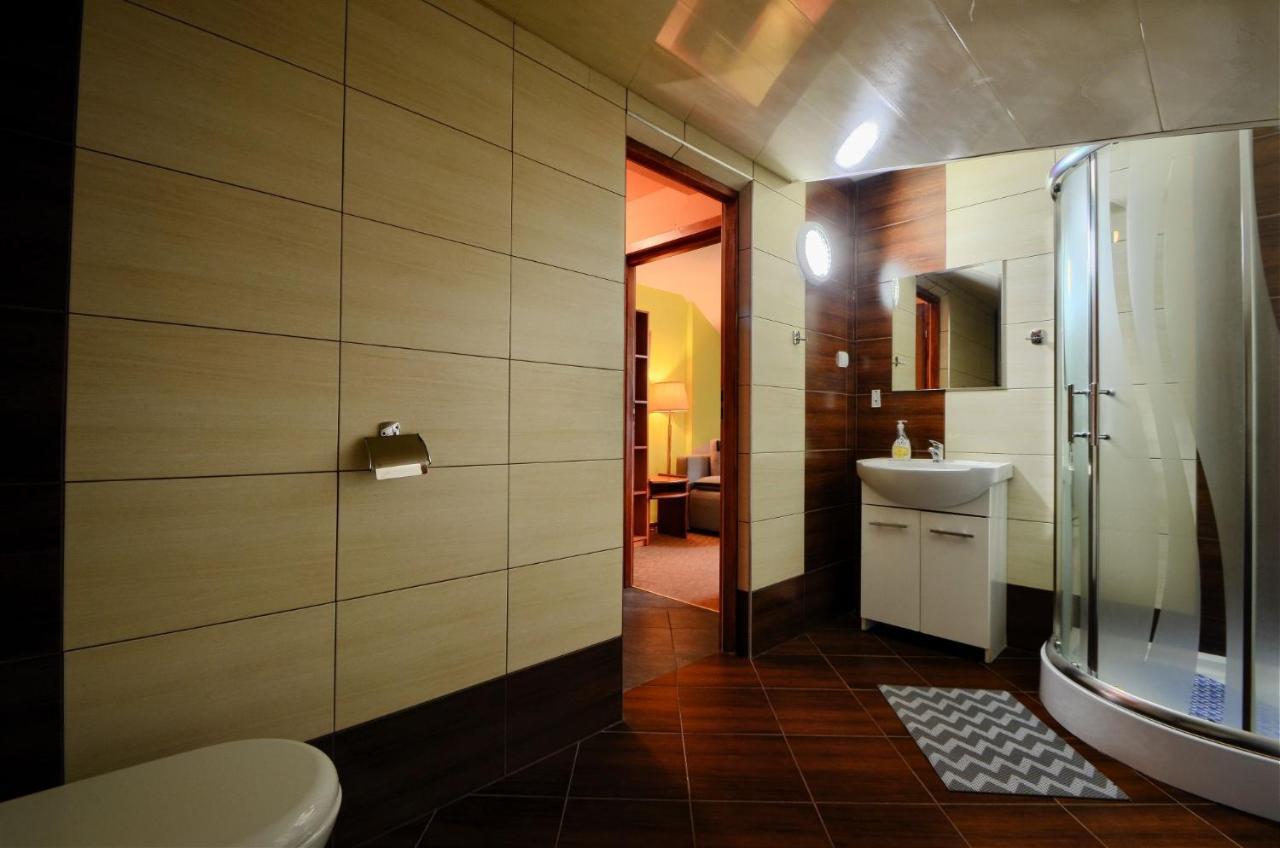 Willa Cyprys - Pokoje I Apartamenty Z Aneksami - Centrum Wisła Buitenkant foto
