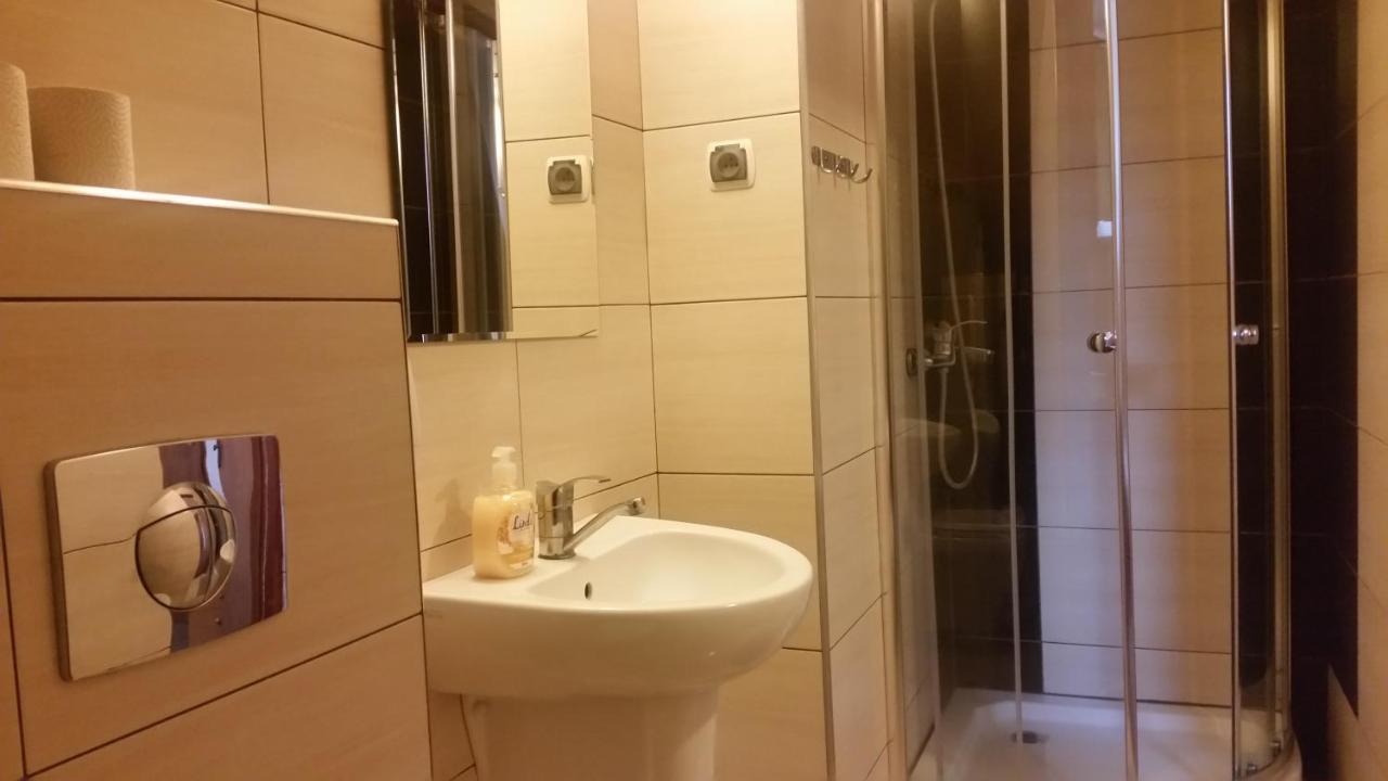 Willa Cyprys - Pokoje I Apartamenty Z Aneksami - Centrum Wisła Buitenkant foto