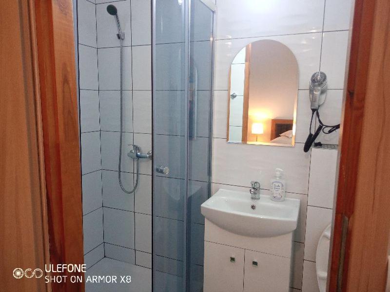 Willa Cyprys - Pokoje I Apartamenty Z Aneksami - Centrum Wisła Buitenkant foto